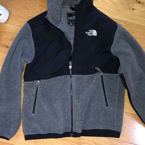 Boys North Face Fleece Zip up!